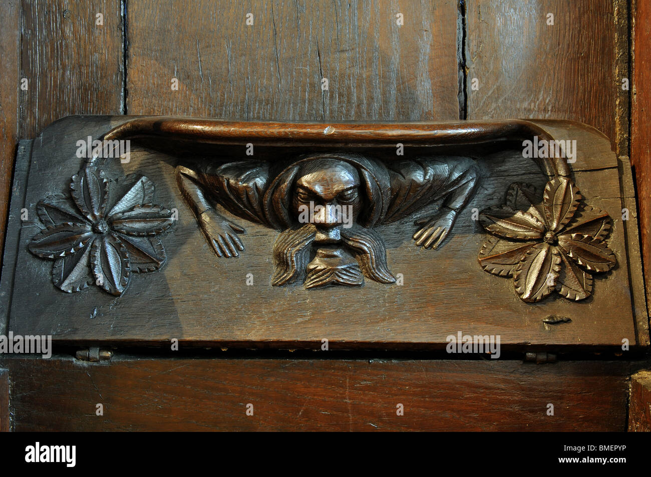 Misericord dans All Saints Church, Hereford, Herefordshire, Angleterre, RU Banque D'Images