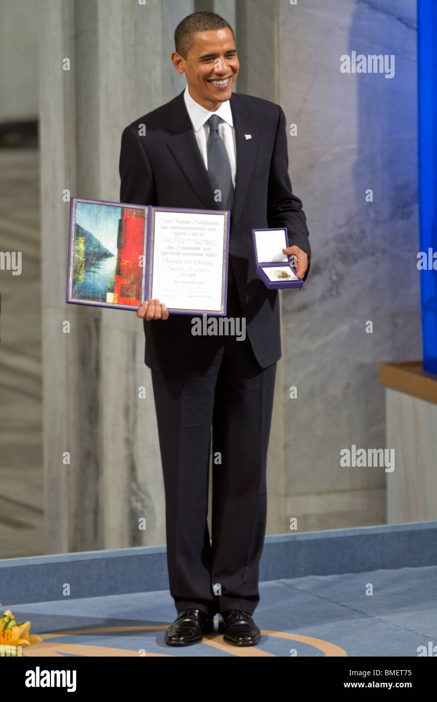 Le président Barack Obama accepte le Prix Nobel de la paix 2009 à Oslo, Norvège. (Photo by Scott London) Banque D'Images