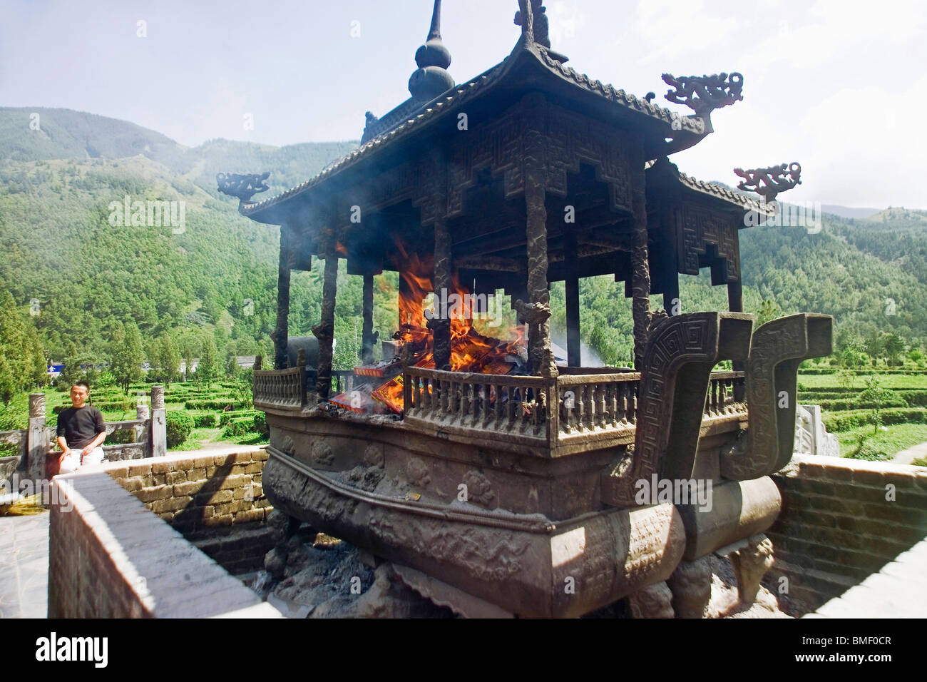 Brûleur d'encens, Wanfo Temple, Le Mont Wutai, Xinzhou City, province de Shanxi, Chine Banque D'Images