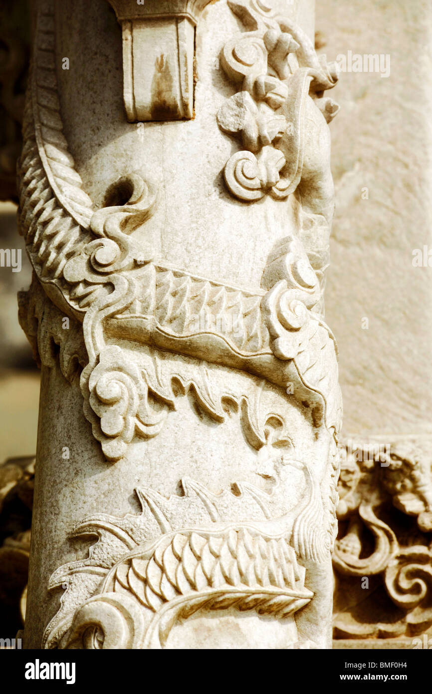 Close-up of sculpture dragon sur Pailou, Temple Longquan, Mont Wutai, Xinzhou City, province de Shanxi, Chine Banque D'Images
