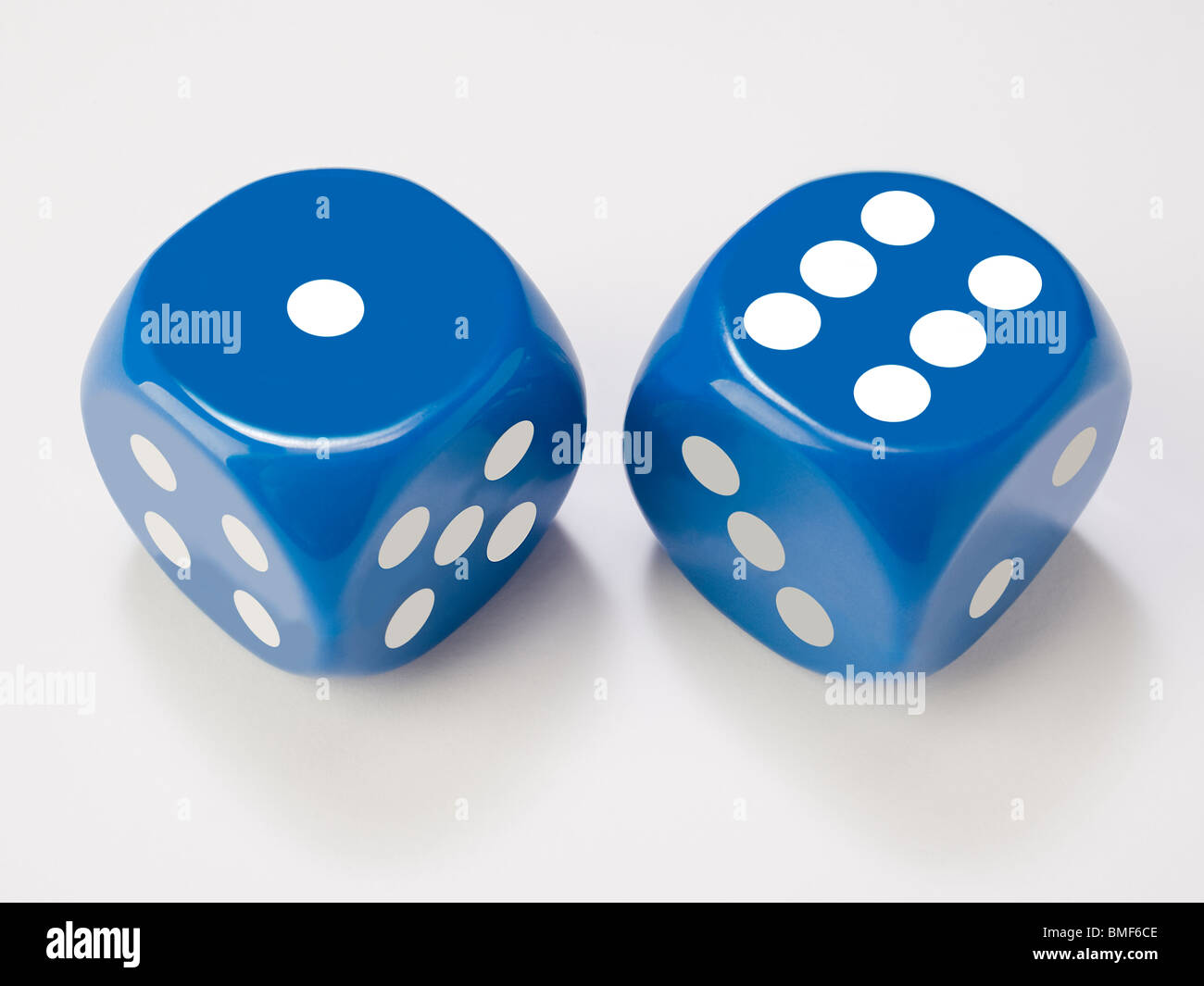 Deux dés sur fond blanc,risque, chance,Gamble, Banque D'Images