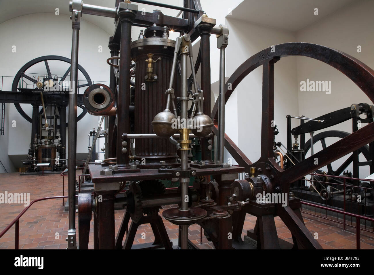 Du xixe siècle et au début du xxe siècle de la vapeur et de machines diesel, première machine à vapeur de 1865, Deutsches Museum, Munich, Allemagne Banque D'Images