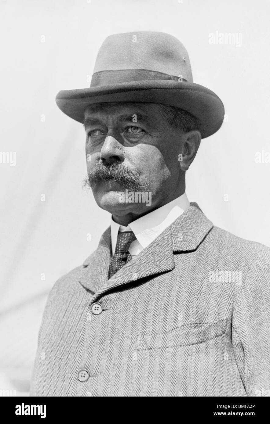 Vintage photo c1914 de chef militaire et homme d'État britannique Lord Kitchener (Horatio Herbert Kitchener, comte Kitchener). Banque D'Images