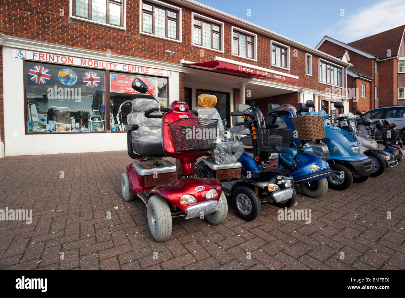 Frinton and Mobility Center offre la mobilité électrique scooters et voiturettes Banque D'Images