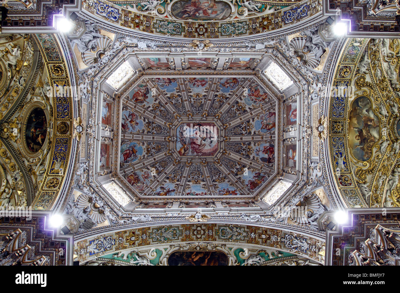 Intérieur de la cathédrale ou Duomo Bergamo. Cappella Colleoni construite par G un Amadeo, Bergame, Lombardie, Vénétie, Italie. Banque D'Images