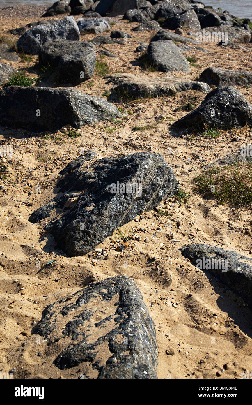 Roches sur une plage Banque D'Images