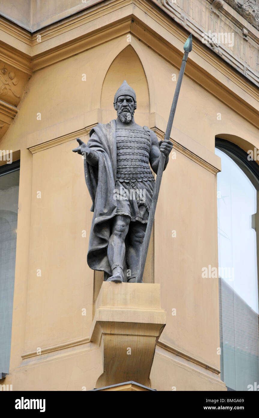 Sculpture d'un soldat , Détail de l'ancien bâtiment, Prague, République tchèque, est de l'Europe Banque D'Images