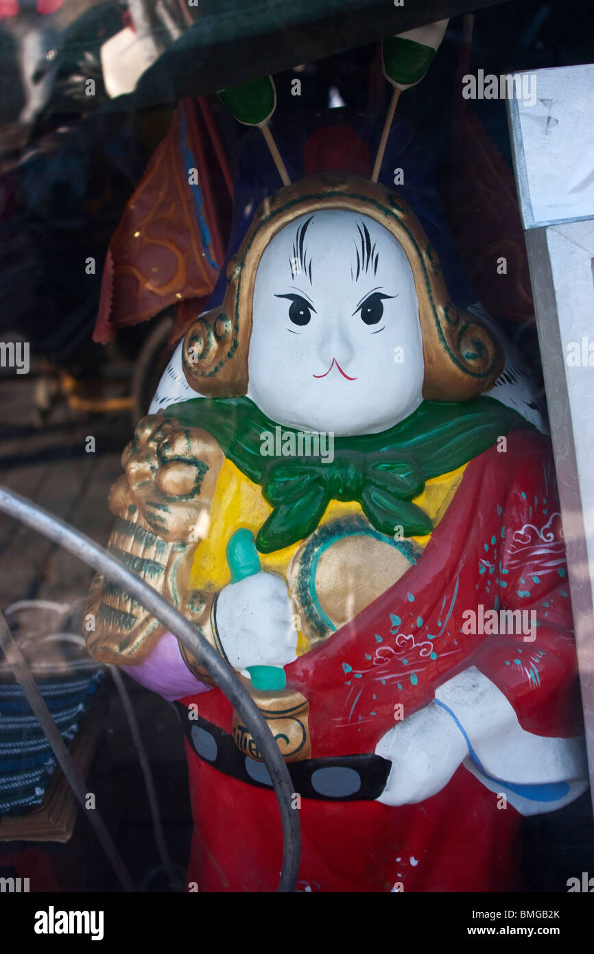 Dieu lapin vendu dans une boutique de cadeaux, Nanluoguxiang Street, Beijing, Chine Banque D'Images