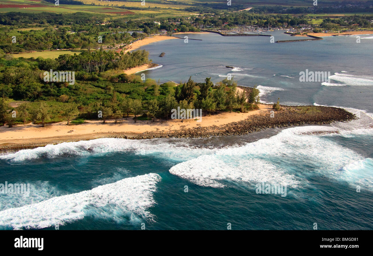 Vue aérienne de la Côte-Nord littoral et Haleiwa. Oahu, Hawaii Banque D'Images