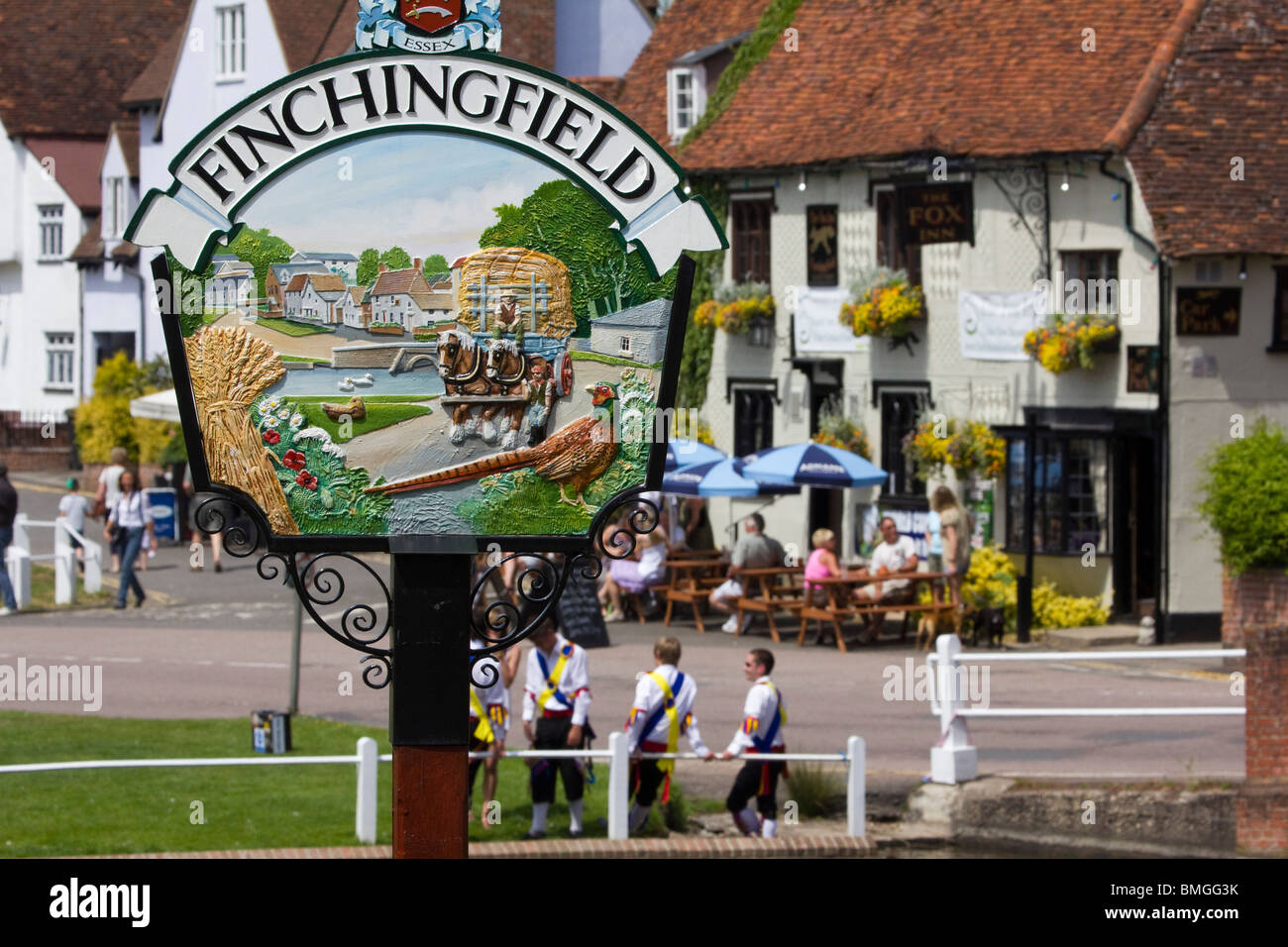 Morris Dancers à finchingfield angleterre essex village Banque D'Images