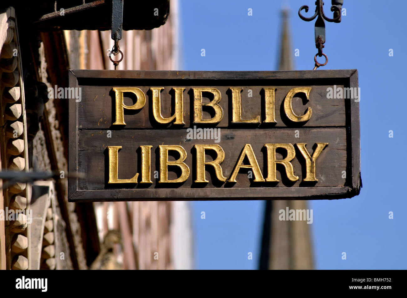 Signe de la bibliothèque publique, centre-ville d''Hereford, Royaume-Uni Banque D'Images
