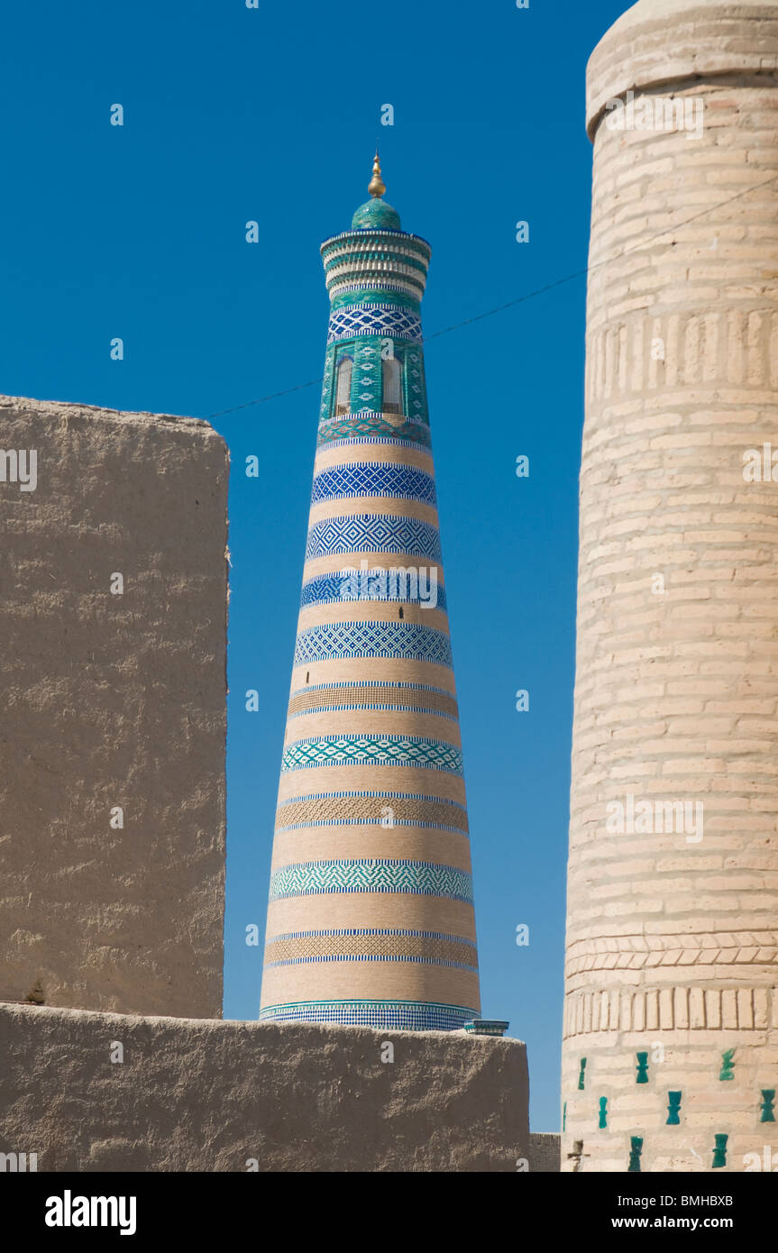Minaret à Ichon-Qala Forteresse, Khiva, Ouzbékistan Banque D'Images