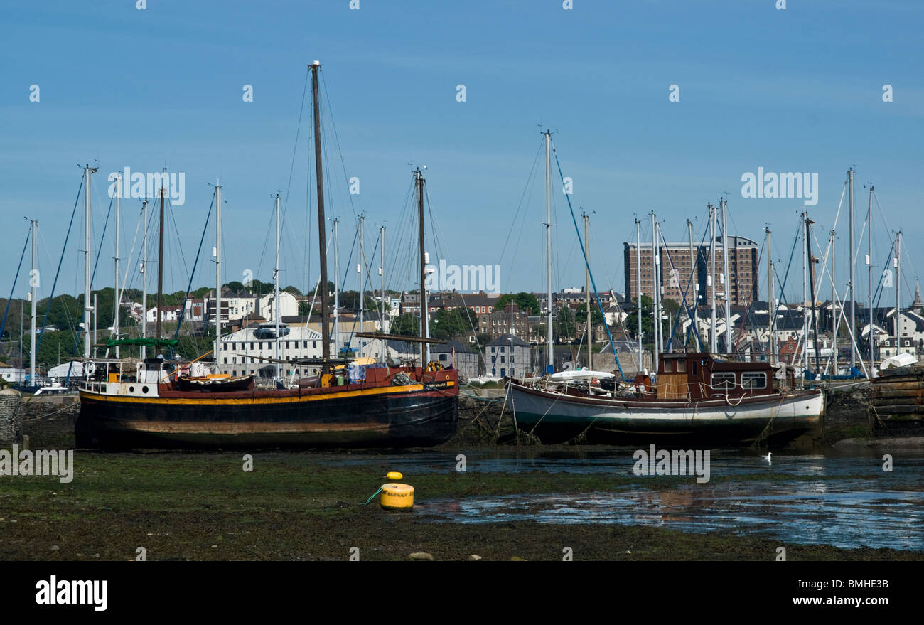 En mer bateaux amarrés à Torpoint. Banque D'Images