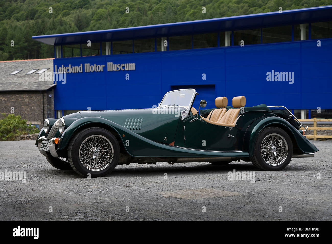 Morgan Roadster 100 à l'extérieur de la Lakeland Motor Museum à Backbarrow, Newby Bridge, Ulverston, Cumbria, Royaume-Uni Banque D'Images