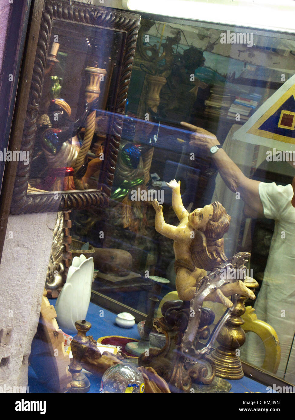 La vue d'une antique shop window à Venise, Italie. Banque D'Images