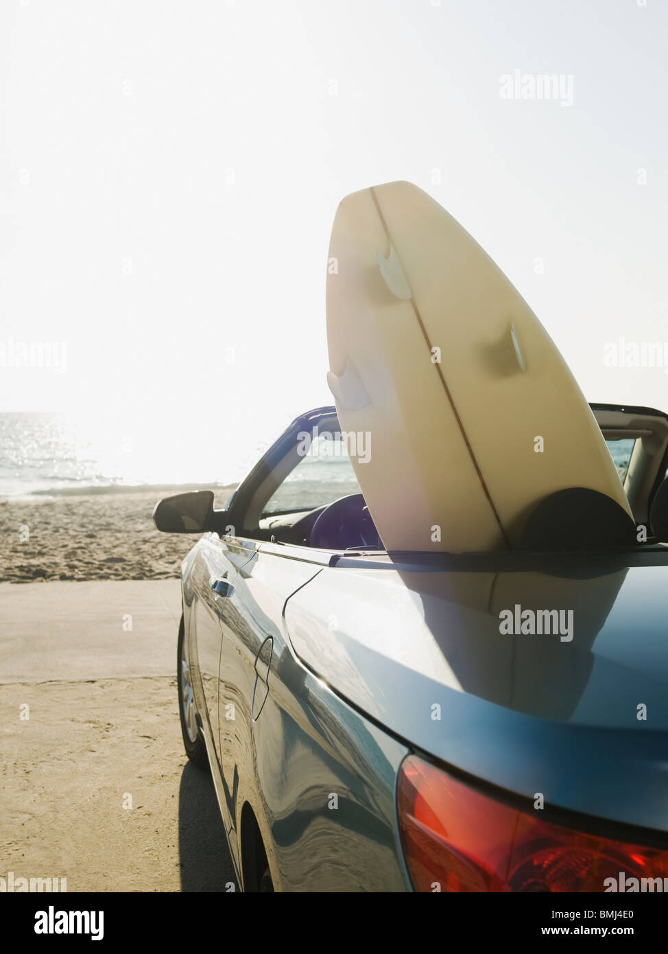 Surf in car Banque D'Images