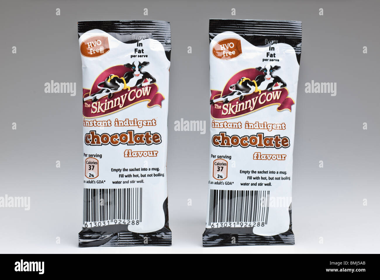 Deux sachets de The Skinny Cow instant saveur chocolat boisson en poudre Banque D'Images