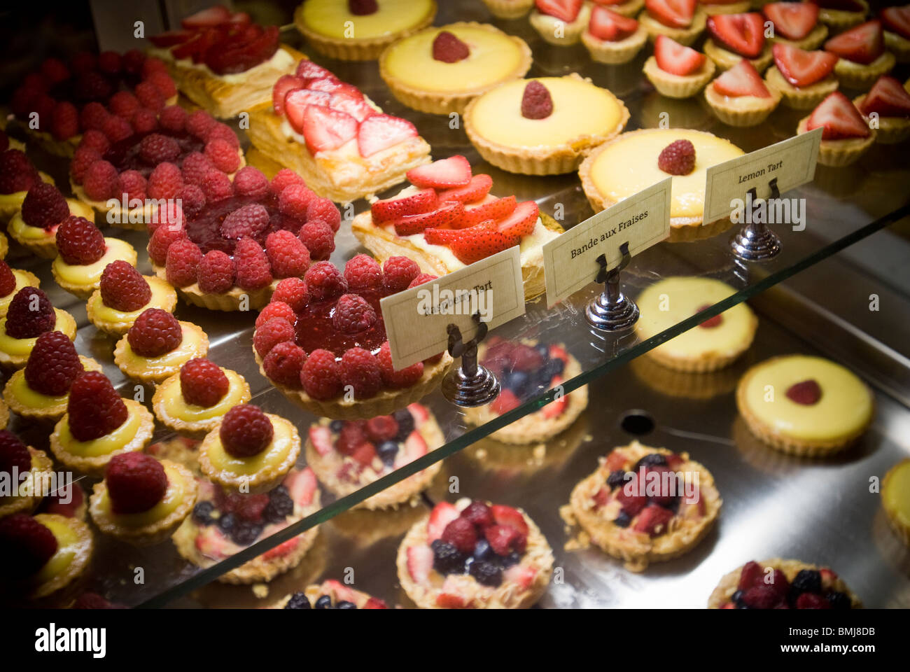 Une Succursale De La Chaine Belge De Boulangerie Le Pain Quotidien S Ouvre Dans Le Domaine Des Sources Minerales De Central Park A New York Photo Stock Alamy