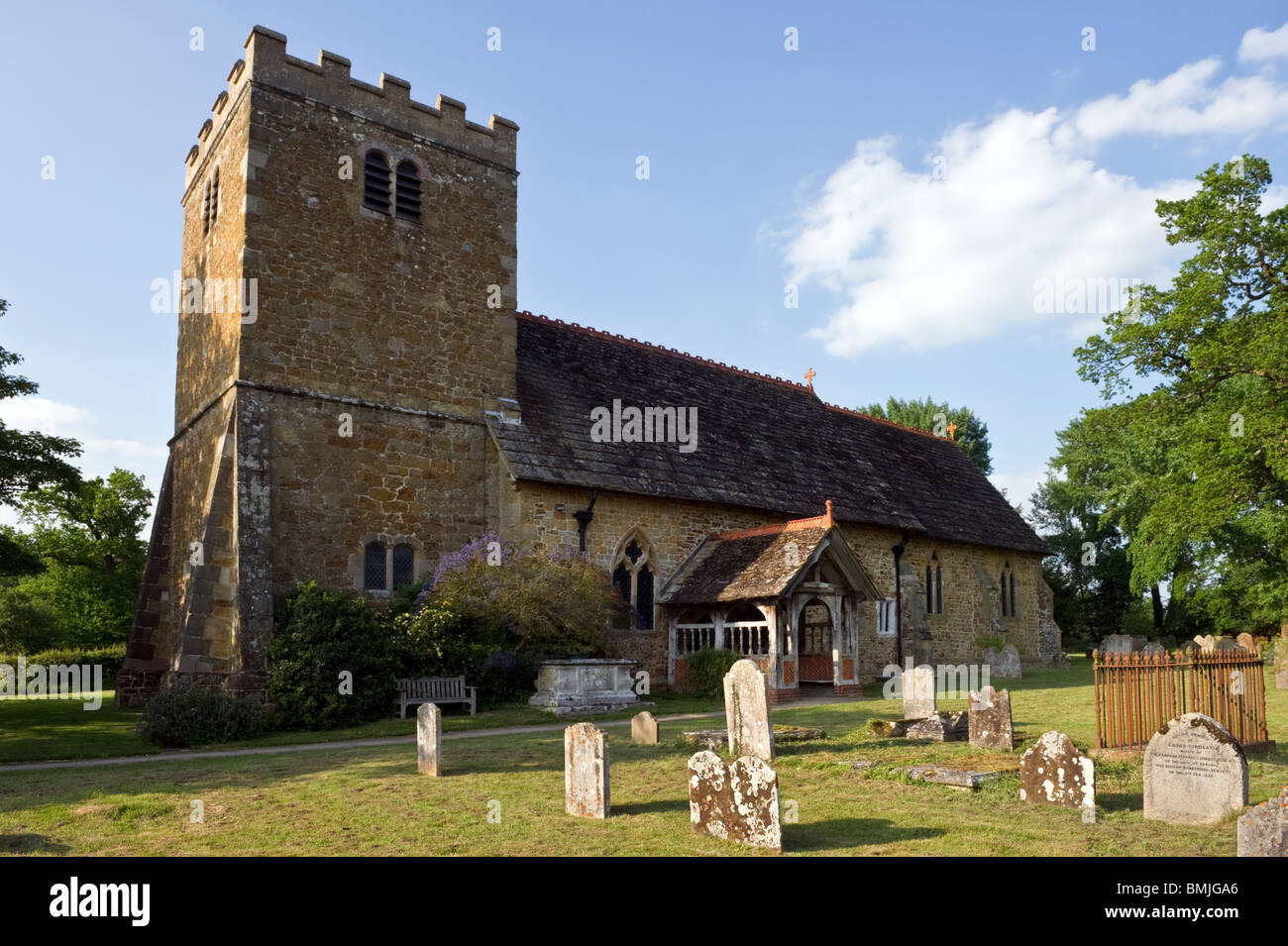 St Margaret's est l'église paroissiale de locaux le village rural de Ockley dans la campagne du Surrey UK Banque D'Images