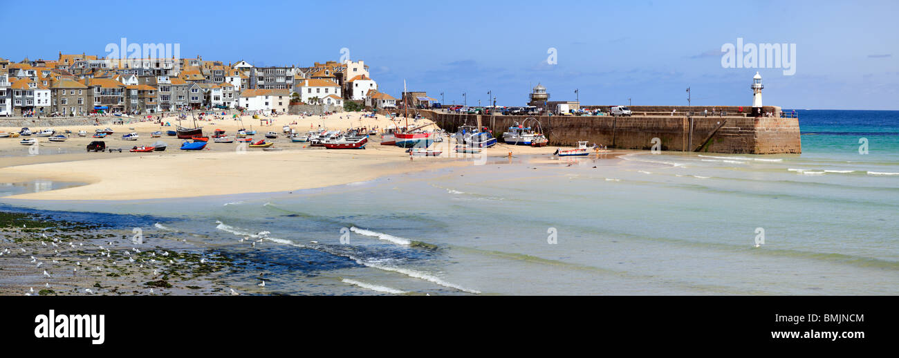 Panorama du port de St Ives en Cornouailles Banque D'Images