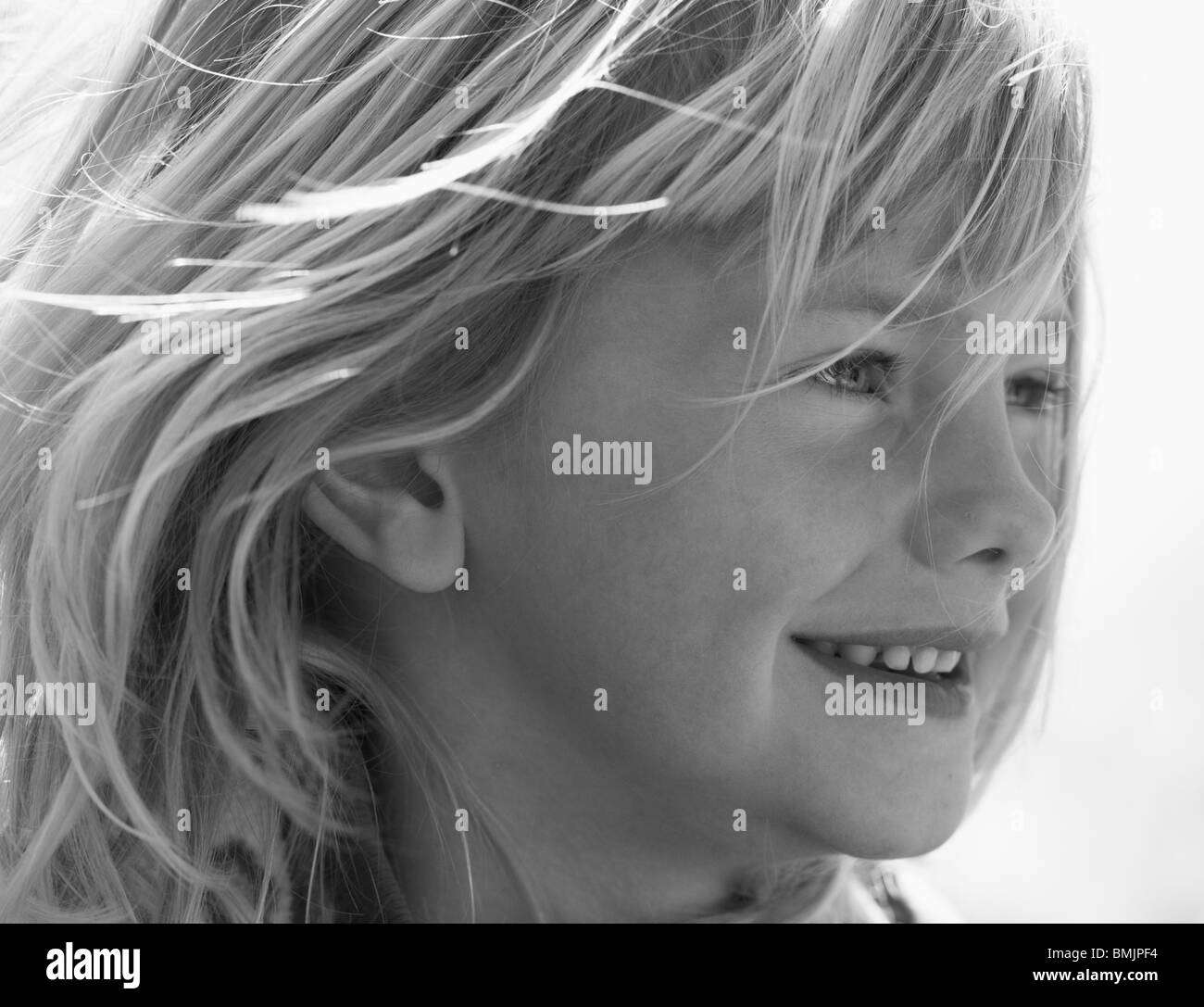 La Scandinavie, la Suède, Vastergotland, Close-up of girl smiling Banque D'Images
