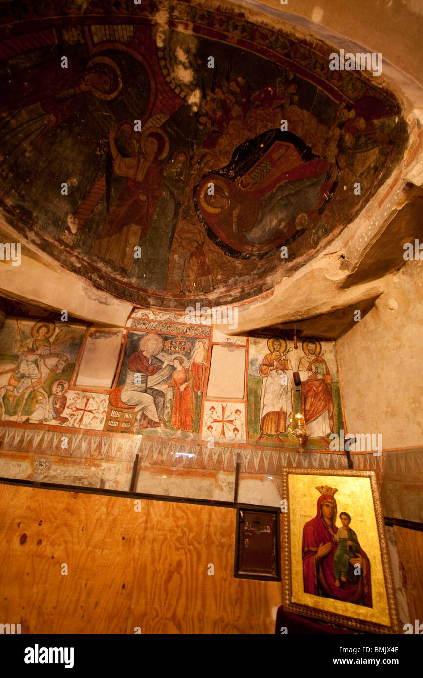 Fresque de l'annonciation scène dans le choeur de l'église de la Sainte Vierge dans le monastère des Syriens , Banque D'Images