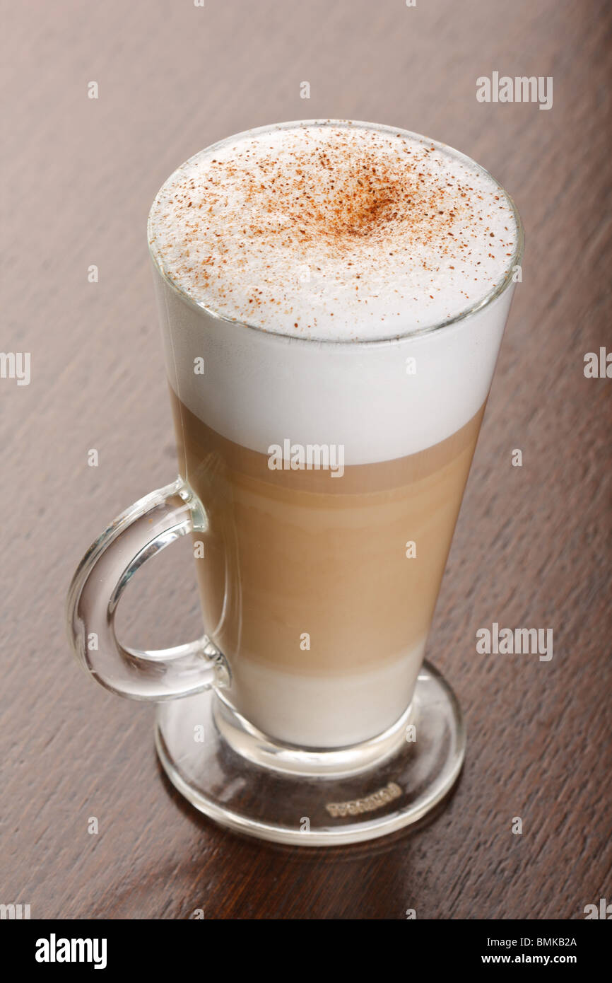 Latte Café dans un verre Banque D'Images