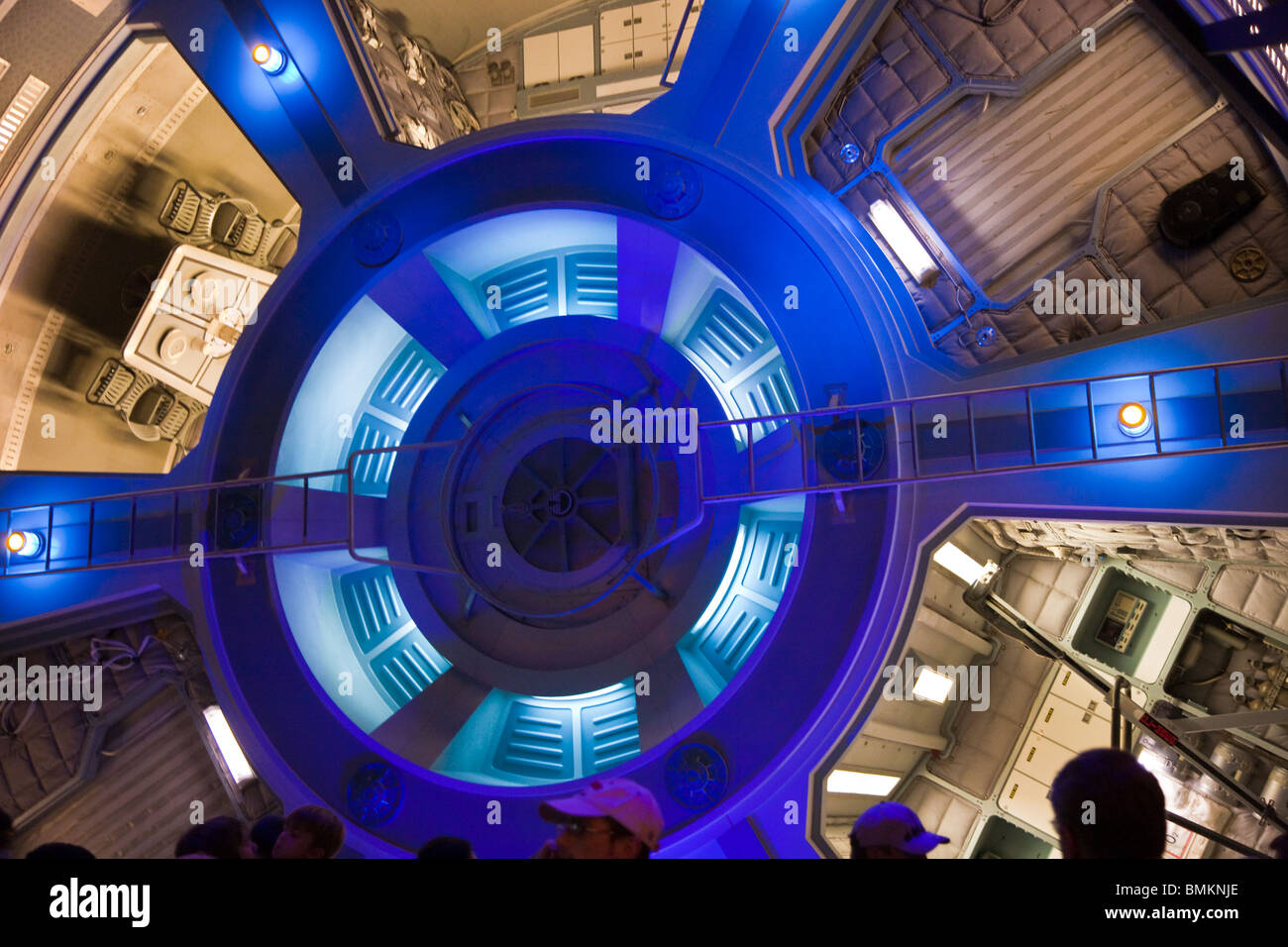 L'attraction de l'espace Mission riders voir modèle de navire de l'espace dans les files d'attente au Centre Epcot à Orlando Kissimmee Florida Banque D'Images