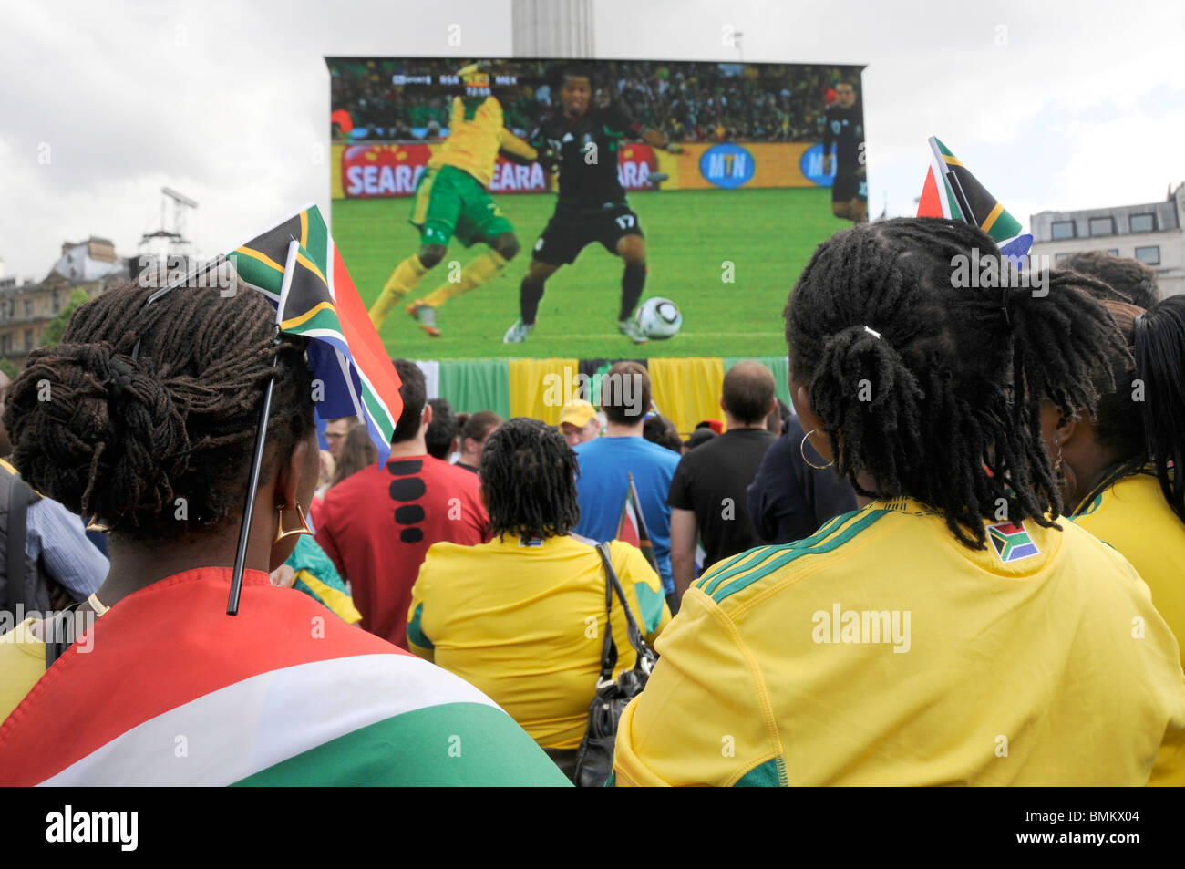La COUPE DU MONDE 2010 AFRIQUE DU SUD FANS REGARDER PREMIER MATCH CONTRE LE MEXIQUE Banque D'Images