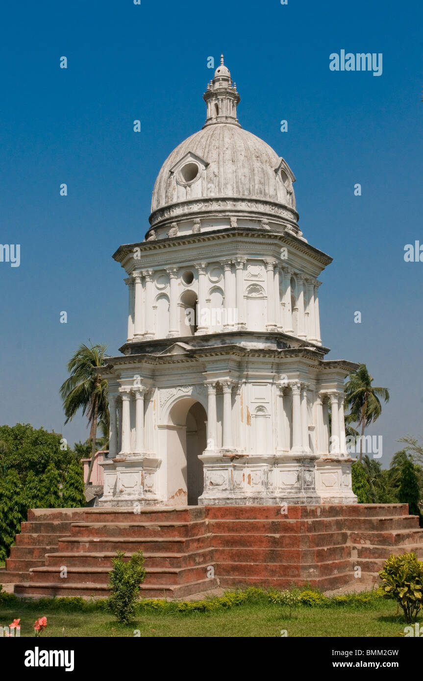 Vieux temple en décomposition près de Calcutta, Inde Banque D'Images
