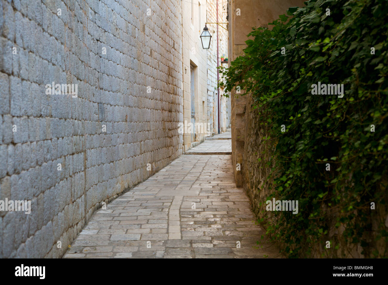 Rues pavées étroites Banque D'Images