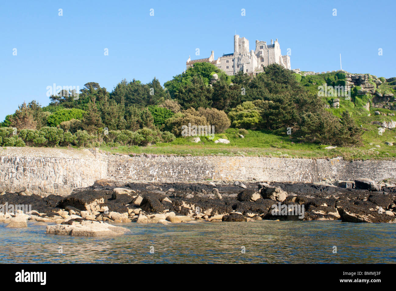 St Michaels Mount Cornwall photographié à partir de la mer. Banque D'Images St Michaels Mount Cornwall photographié à partir de la mer. Banque D'Images