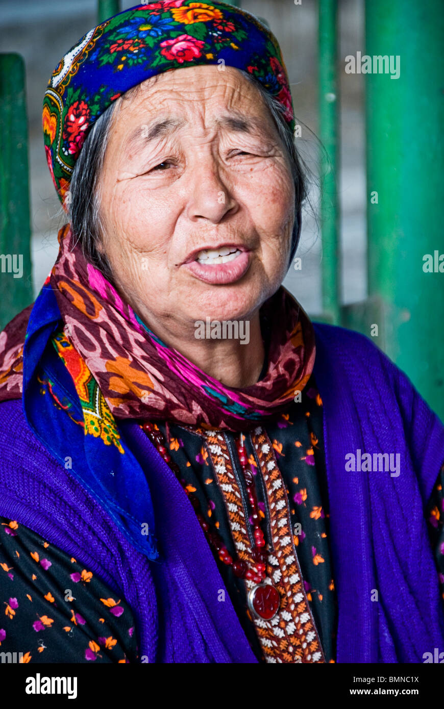 Portrait d'une femme, Ashgabatl, le Turkménistan. Banque D'Images