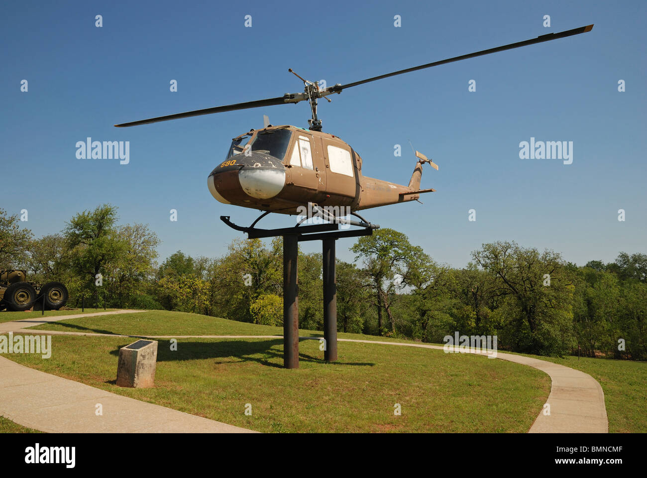 Un hélicoptère Huey UH-1B sur l'affichage à la 45e Division d'infanterie, musée, Oklahoma City, Oklahoma, USA. Banque D'Images