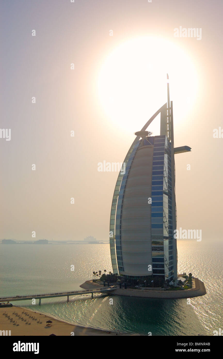 L'hôtel Burj al Arab pendant le coucher du soleil, le 26 août 2009 à Dubaï, Émirats Arabes Unis Banque D'Images