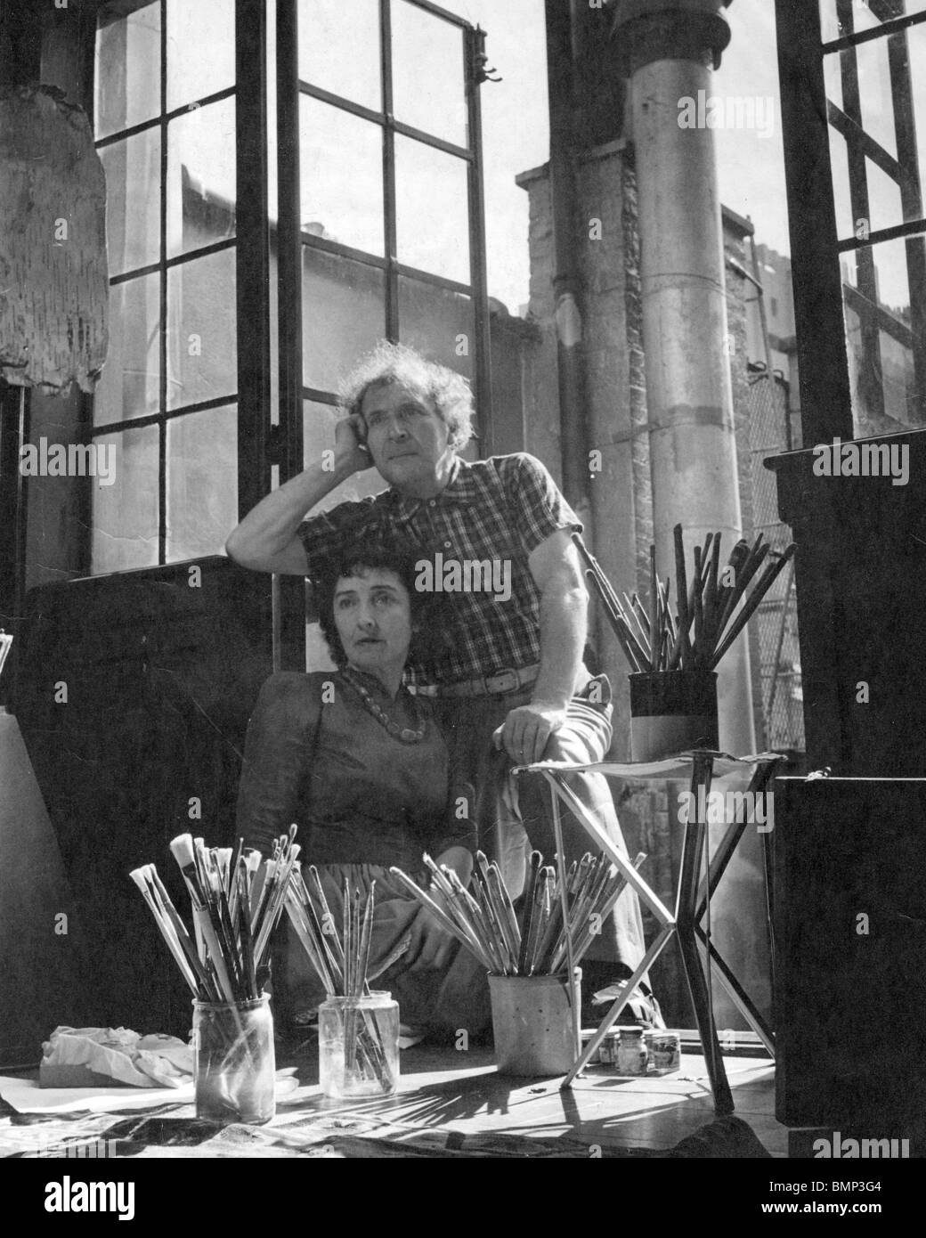 MARC CHAGALL - artiste franco-russe avec sa femme Bella dans leur appartement à New York 4 est 74e Rue, en 1943 Banque D'Images