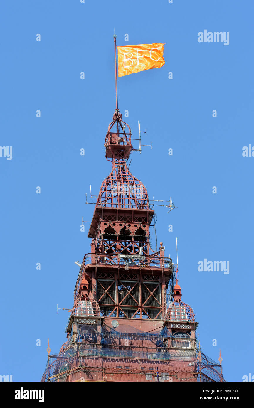 La tour de Blackpool Football drapeau Orange UK Retour Banque D'Images