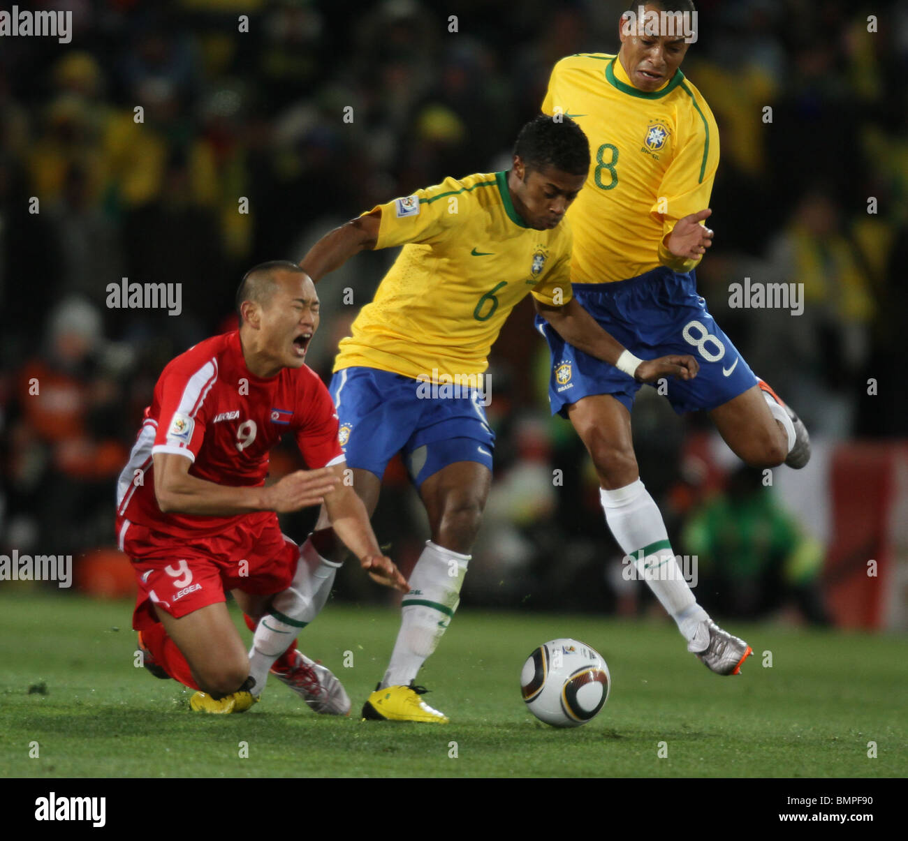 JONG TAE SE MICHEL BASTOS & G BRÉSIL V RPD de Corée ELLIS PARK DE JOHANNESBURG, AFRIQUE DU SUD 15 Juin 2010 Banque D'Images