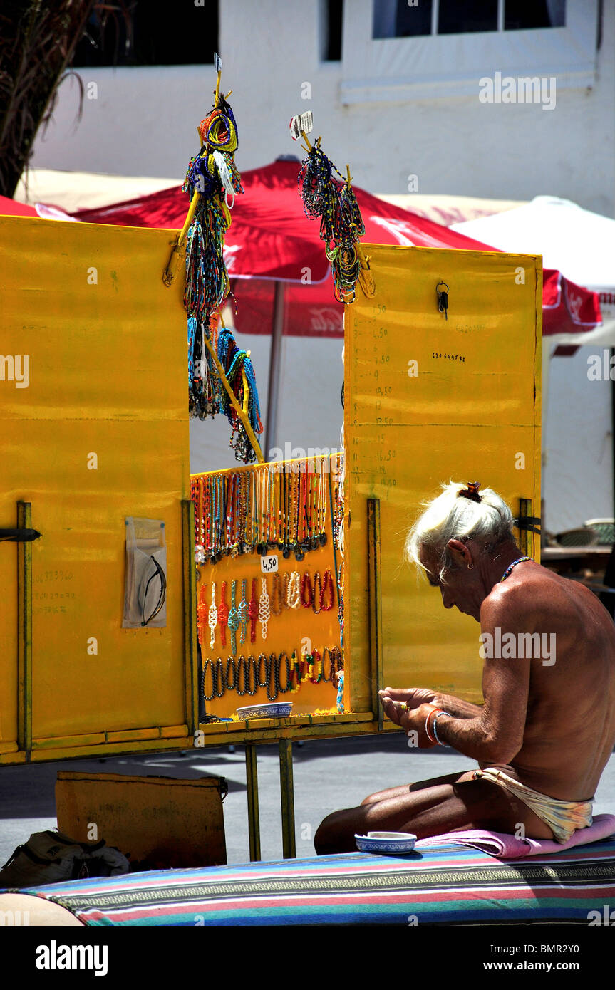 Bijoux en bord de stalle, Platja des Pujols, Es Pujols, Majorque, Îles Baléares, Espagne Banque D'Images