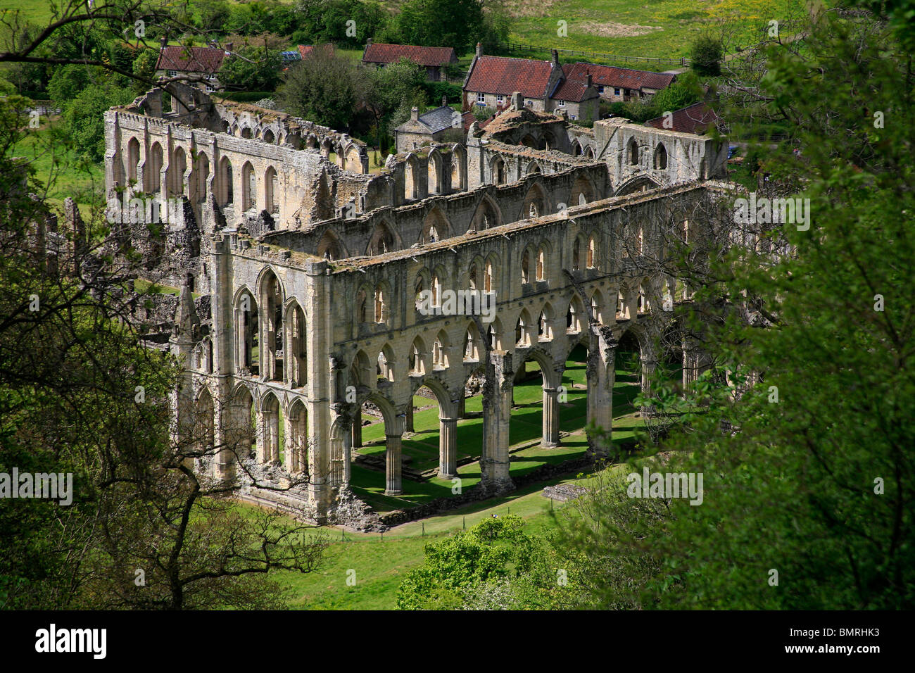 Une vue de l'abbaye de Rievaulx ci-dessus. Banque D'Images