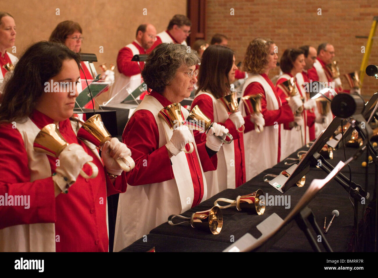 Bell Choir à Saint Martin's Lutheran Church, une église urbaine avec 2 000 membres dans la région de Austin, Texas, États-Unis Banque D'Images