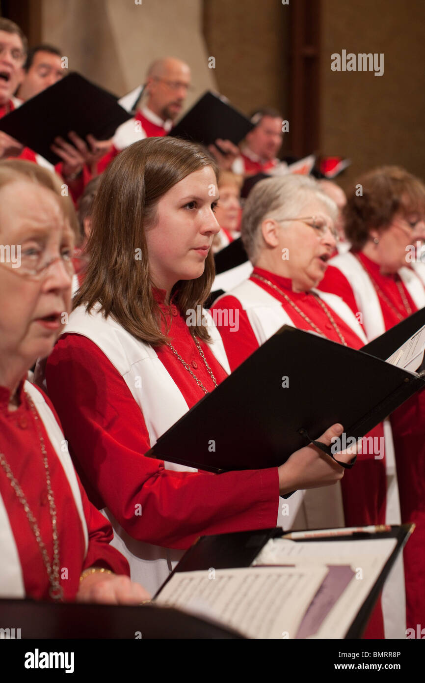 La chorale adultes de l'Église luthérienne, l'Église évangélique luthérienne d'Amérique (ELCA) congrégation à Austin Banque D'Images