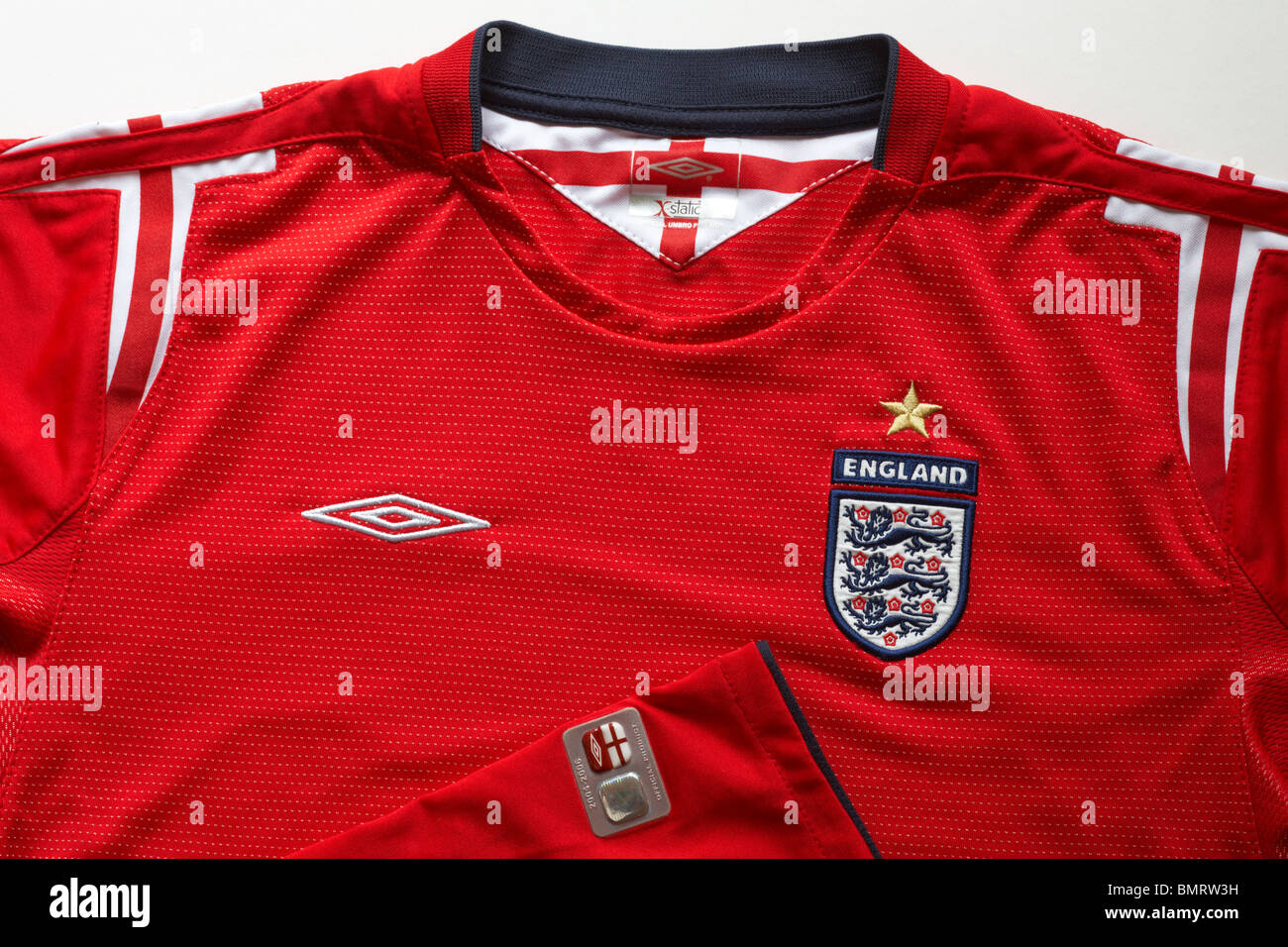 Angleterre shirt haut avec trois Lions sur badge Banque D'Images