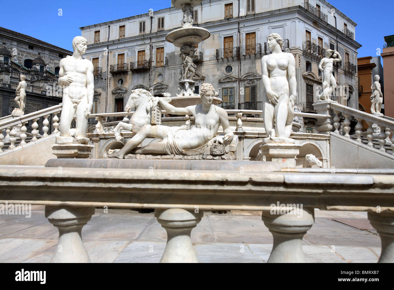 Le baroque Fontana Pretoria dans la Piazza Pretoria, Palerme, Italie Banque D'Images