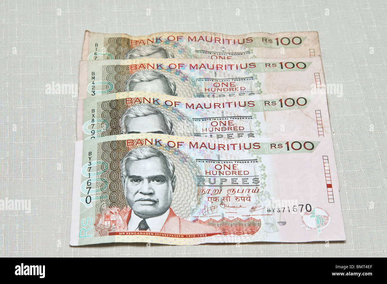 La devise de l'île Maurice, l'un cent roupies notes. Banque D'Images