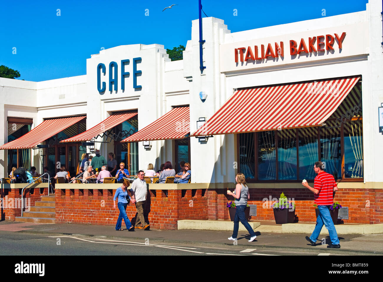La célèbre Nardini Cafe à Largs, Ayrshire, Scotland Banque D'Images