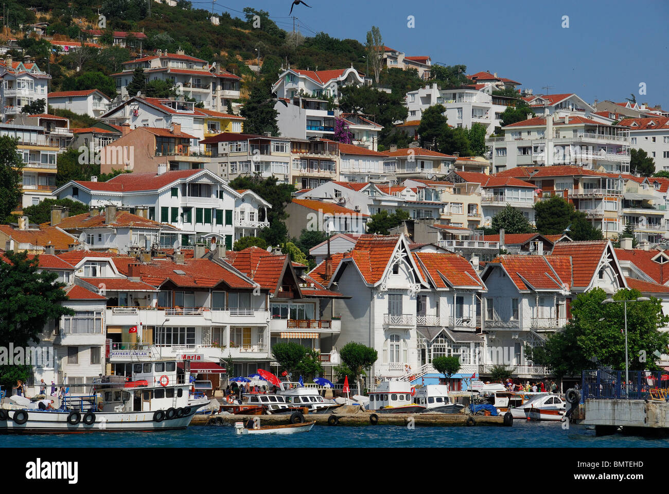 ISTANBUL, TURQUIE. Une vue de Kinaliada, l'une des îles des Princes dans la mer de Marmara. L'année 2009. Banque D'Images