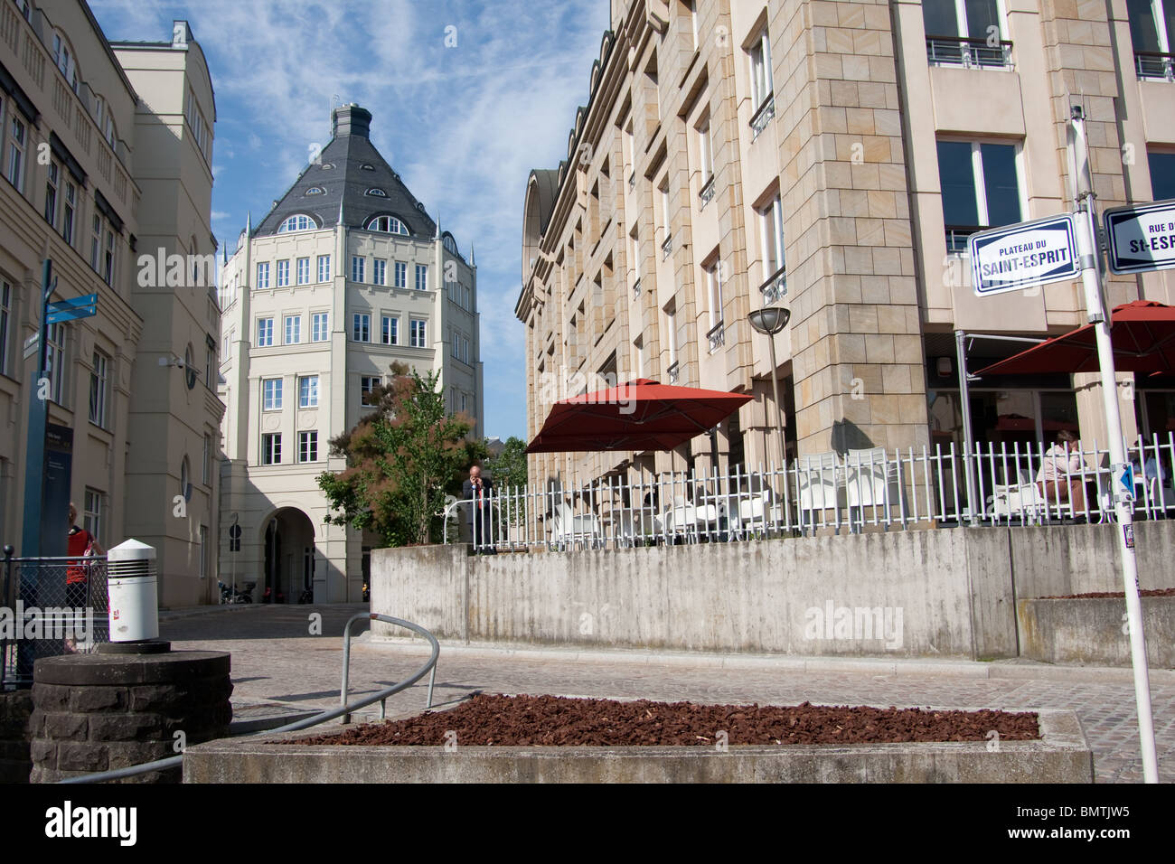 Hotel restaurant en plein air mur extérieur Banque D'Images