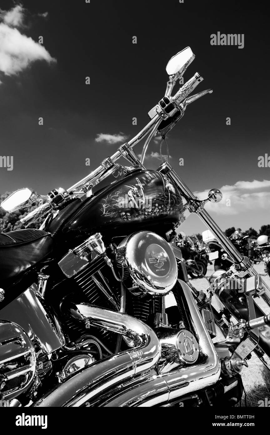 Moto Harley custom bike show à un en Angleterre. Monochrome Banque D'Images