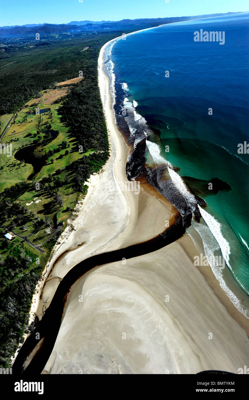 Ruisseau de Belongil Byron Bay après la pluie Banque D'Images